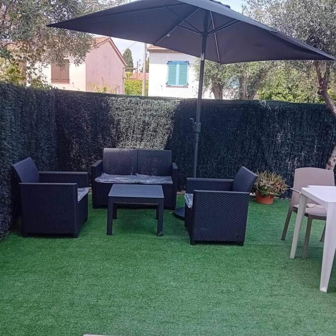 Studio Cosy Terrasse Front Mer Cagnes-sur-Mer Eksteriør billede